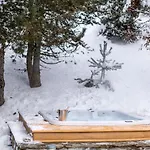 Apollo Chalet